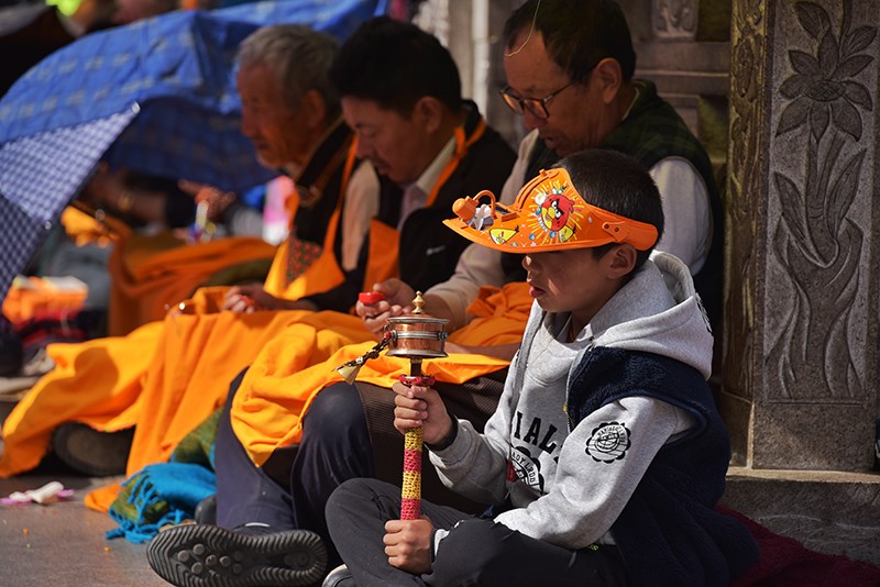 Pilgrims at Barkhor Street